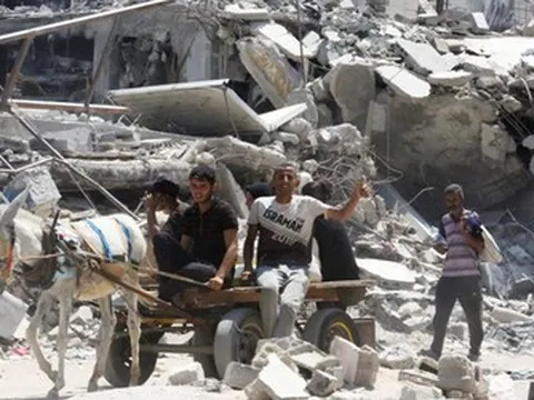 Bất chấp kỳ vọng đàm phán ngừng bắn, xe tăng Israel tiến sâu vào khu vực Nam Gaza