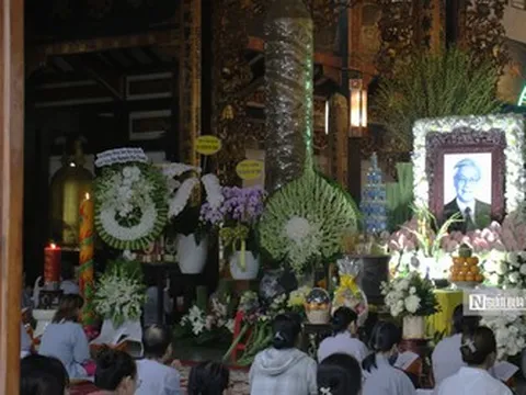 Tp.HCM: Người dân đến chùa Vĩnh Nghiêm thắp hương tưởng nhớ Tổng Bí thư Nguyễn Phú Trọng