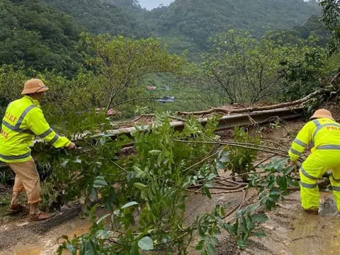 Lực lượng công an tập trung khắc phục hậu quả mưa lũ