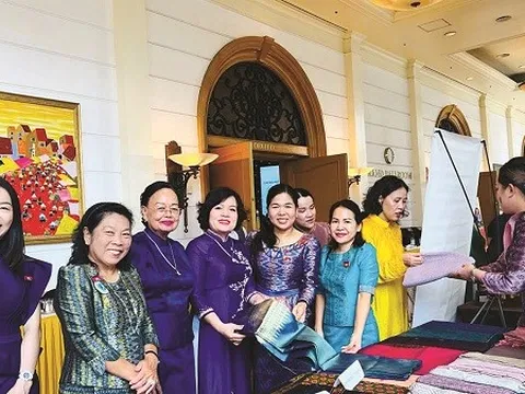 Phát huy vai trò của phụ nữ 3 nước trong phát triển kinh tế xanh và bền vững