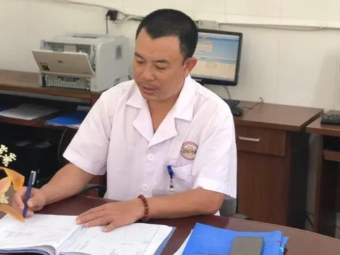 Bộ trưởng Y tế gửi thư khen "bác sĩ đuổi theo xe" cứu bé đuối nước