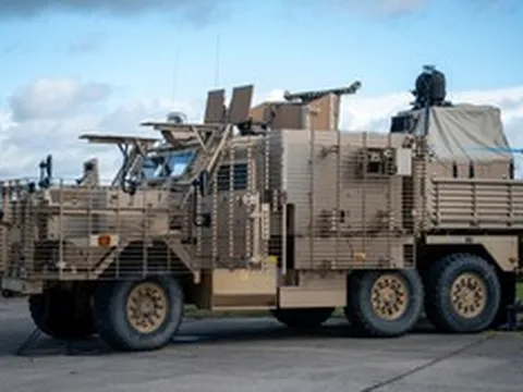 Xe tải laser hạ gục UAV với giá chỉ bằng cốc trà đá 3.000 Đồng