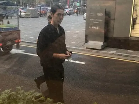 Chân dung nam diễn viên vừa "chiến thắng" căn bệnh ung thư lại tất tay mua nhà "khủng" 250 tỷ