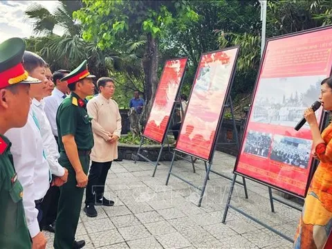 Triển lãm chuyên đề “77 năm – Trọn vẹn nghĩa tình”