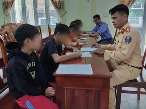 Làm rõ 6 em học sinh ném đất, đá khi đoàn tàu di chuyển qua