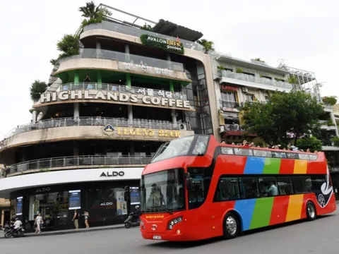 Xe buýt 2 tầng: Điểm nhấn du lịch của Thủ đô