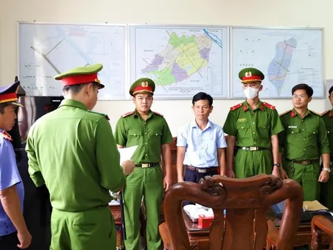 Bắt phó Ban Quản lý các khu công nghiệp tỉnh Hậu Giang