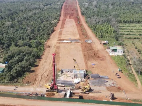 Rút ngắn thời gian thi công cao tốc Khánh Hòa-Buôn Ma Thuột
