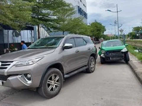 Taxi "điên" gây tai nạn liên hoàn: 3 đối tượng là hung thủ giết người bỏ trốn