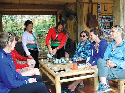 Trải nghiệm du lịch cộng đồng trên Khu du lịch hồ Hòa Bình