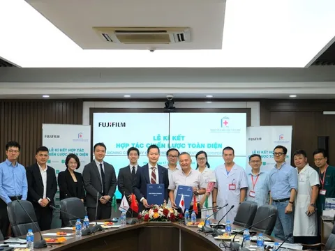 Tăng cường hợp tác, ứng dụng công nghệ mới trong y khoa