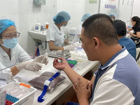 BV Bạch Mai tăng cường khám bệnh buổi tối để giảm tải ca sáng