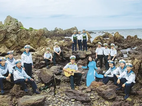 NSƯT Khánh Hòa: Trường Sa là tình yêu lớn nhất, sâu sắc nhất trong tôi