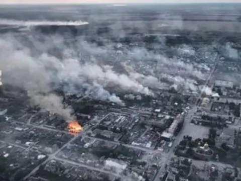 Không thể ngăn bước tiến của Nga, Ukraine đối diện nguy hiểm ở hướng Pokrovsk