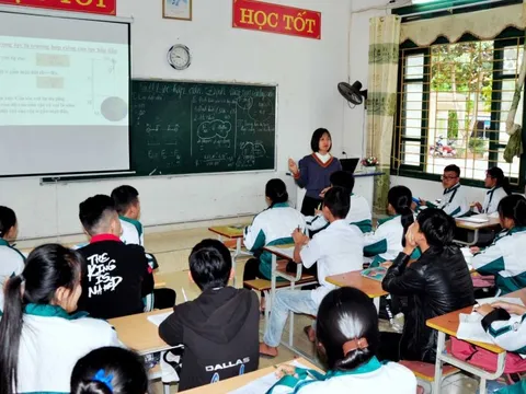 Hoàn thiện mạng lưới giáo dục thường xuyên, đẩy mạnh xây dựng xã hội học tập