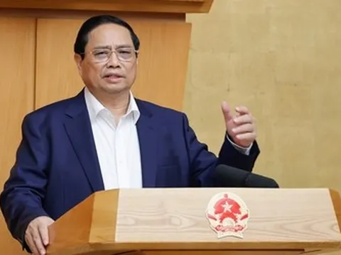 Thủ tướng: Thúc đẩy các động lực tăng trưởng mới như chip bán dẫn, AI