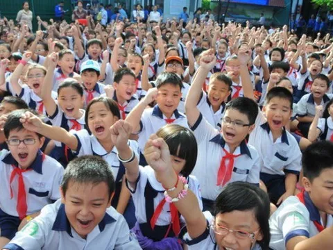 Chuẩn bị cho năm học mới: Nhiều địa phương quyết định miễn học phí