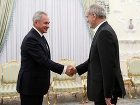 Iran chờ điều gì mà chưa hành động đáp trả vụ ám sát ở Tehran?