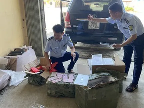 Lạng Sơn: Thu giữ 147 máy tính bảng, điện thoại di động nhập lậu