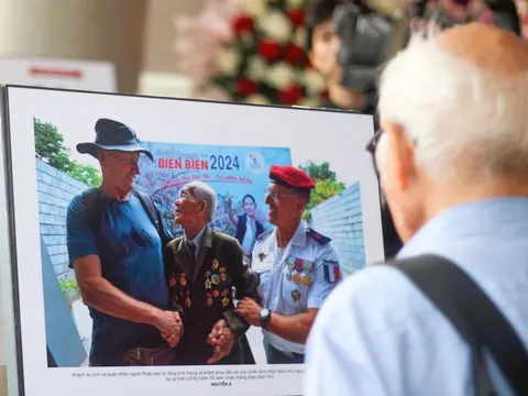 Triển lãm ảnh và ra sách ảnh về 70 năm chiến thắng Điện Biên Phủ của Nhiếp ảnh gia Nguyễn Á