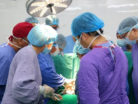 Phẫu thuật ghép khí quản thành công cho người bệnh