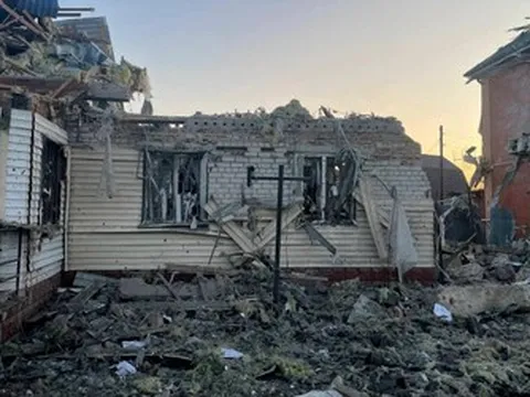 Ukraine tấn công xuyên biên giới Nga, châm ngòi chiến sự căng thẳng