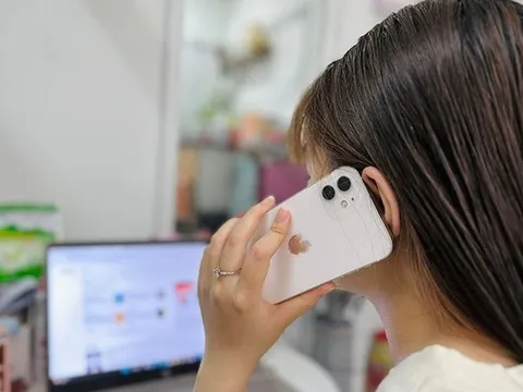 Nỗi khổ loa ngoài