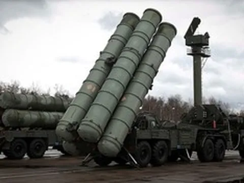 Rồng lửa S-400 “vắng mặt” trong chương trình phòng không tham vọng Steel Dome