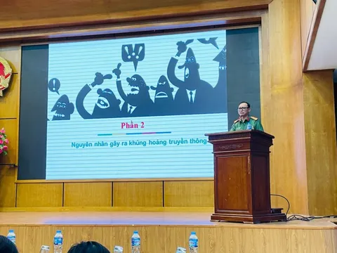 Ba Đình: Trang bị kỹ năng ứng phó khủng hoảng truyền thông cho cán bộ, giáo viên trong thời đại số