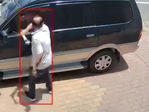 Bình Dương: Tạm giữ người đàn ông cầm khúc xương đập phá xe, đe dọa tài xế
