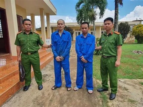 Bắt 2 đối tượng lừa bán 4 người sang Campuchia làm việc nhẹ lương cao