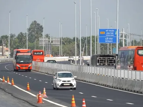 Sửa đường, đền bù nhà rung nứt khi làm cao tốc Mỹ Thuận-Cần Thơ