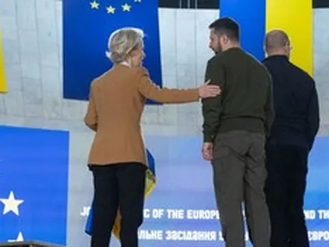 Ukraine nhận thêm 4,2 tỷ Euro từ EU