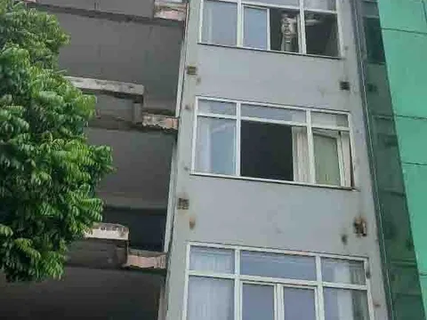 Xử lý công trình cải tạo, sửa chữa không phép tại số 383+385 phố Vọng