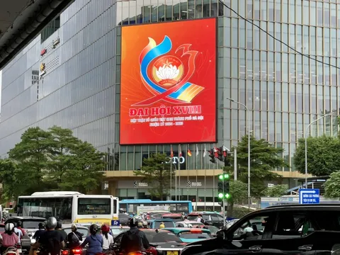 Hà Nội: Tưng bừng băng rôn, baner chào mừng Đại hội đại biểu MTTQ Việt Nam TP Hà Nội lần thứ XVIII