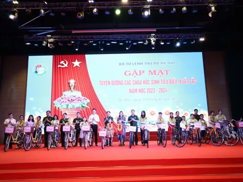 Bộ Tư lệnh Thủ đô tuyên dương 128 học sinh xuất sắc, có thành tích cao trong học tập