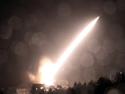 Nỗ lực tấn công cầu Crimea bằng 12 tên lửa của Ukraine bị Nga chặn đứng