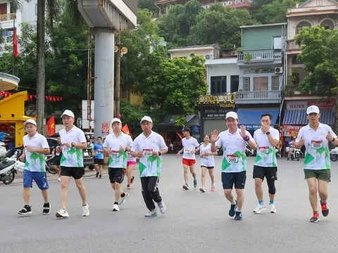 Bí thư Thành ủy Hải Phòng tham gia giải chạy gây quỹ “Vì người nghèo”