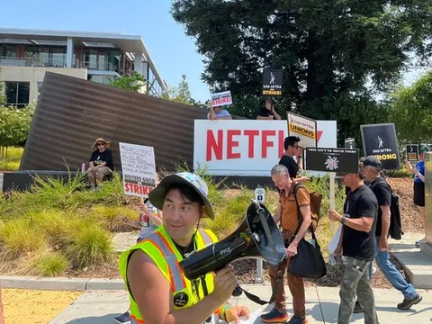 AI khiến loạt ông lớn Netflix, Motorola, Disney… cũng phải e ngại