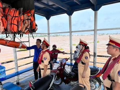 An toàn giao thông đường thủy: Quan tâm tuyên truyền, xử lý nghiêm vi phạm