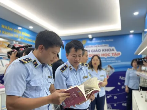 Nhận diện sách giáo khoa thật - giả