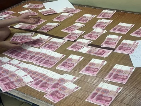 Quảng Ninh: Bắt giữ 2 đối tượng người Trung Quốc lưu hành tiền giả