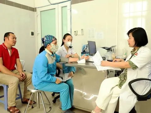 Chính thức từ tháng 7/2025, người lao động không còn được hưởng trọn 180 ngày nghỉ chế độ ốm đau dài ngày