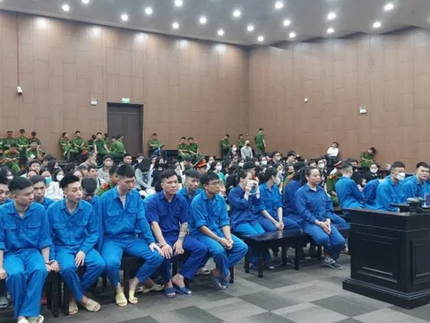 Xét xử vụ 135 bị cáo cho vay lãi nặng 732 tỷ đồng