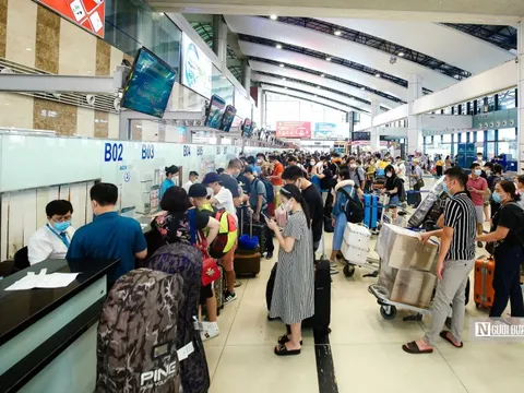 Bộ GTVT khẳng định giá vé máy bay tăng nhưng vẫn đúng quy định