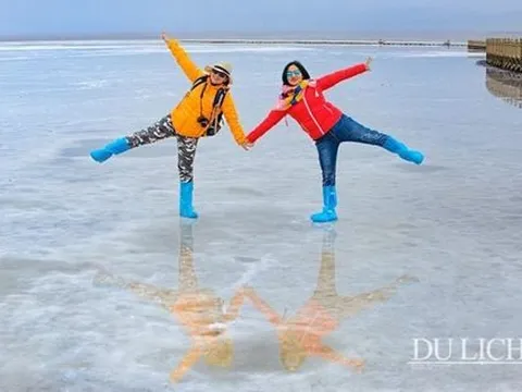 Hồ muối Chaka – điểm đến thú vị trên hành trình khám phá con đường tơ lụa huyền thoại