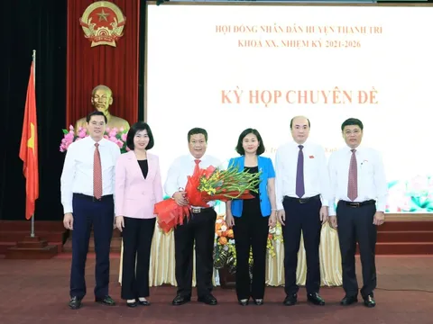 Đồng ý Nguyễn Xuân Phong - Phó Bí thư Huyện ủy Thanh Trì được bầu giữ chức Chủ tịch UBND Huyện với tỷ lệ phiếu bầu