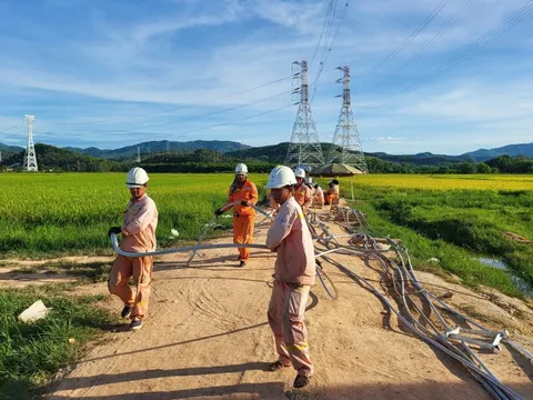 Dồn lực đưa cung đoạn cuối cùng dự án đường dây 500kV mạch 3 về đích