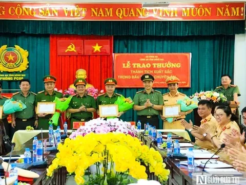 Đồng Nai: Khen thưởng nóng 4 tập thể phá nhanh vụ án thu tiền bảo kê chủ bè nuôi cá