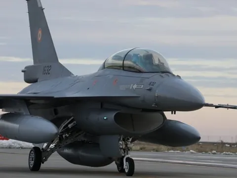 Loại vũ khí giúp tiêm kích F-16 tấn công chính xác mục tiêu ngoài tầm nhìn